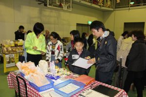 男女共同参画クイズにチャレンジ！ in 中泊町民文化祭の様子